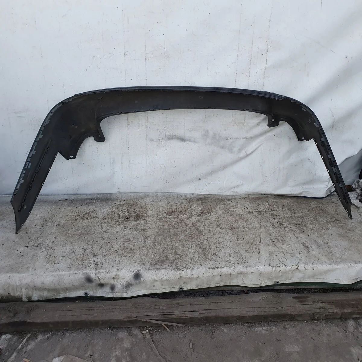 VW Passat B6 Wagon Rear Bumper 3C9807421 image 10