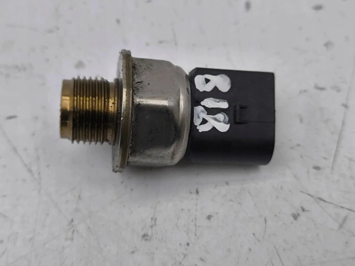 Audi 04L906054 Sensore Pressione Carburante Usato