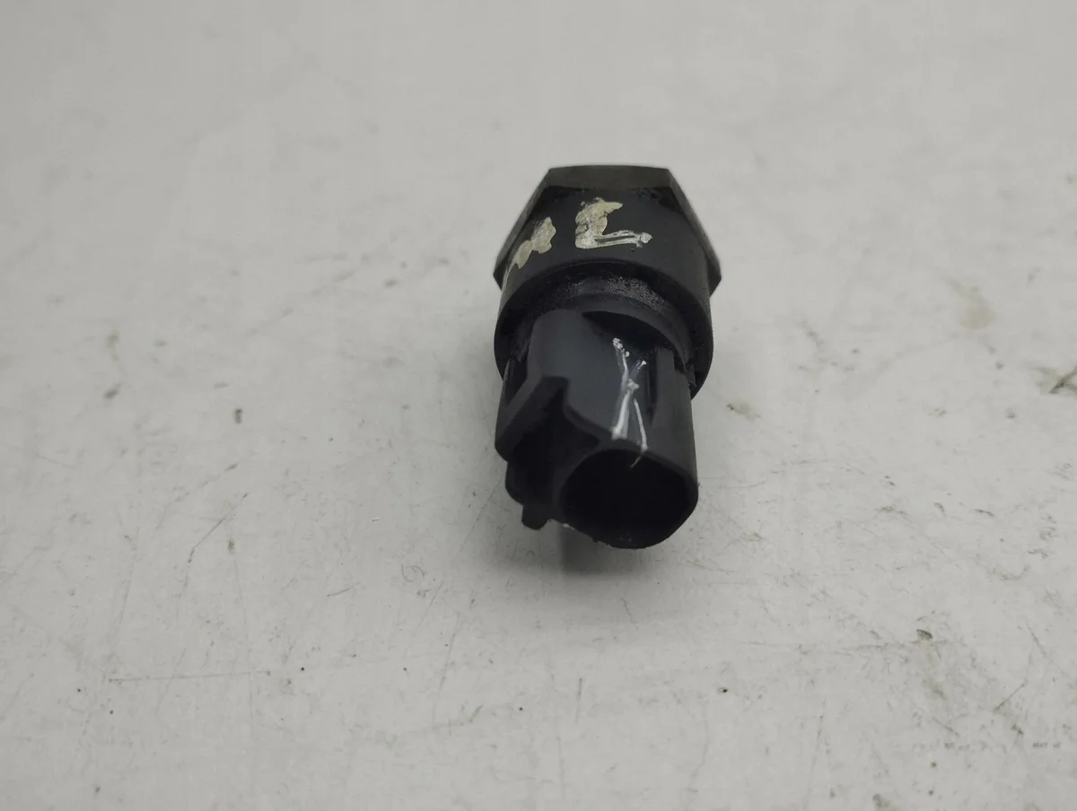 Capteur Pression Carburant Toyota C-HR I 2017 AMD114861 image 4