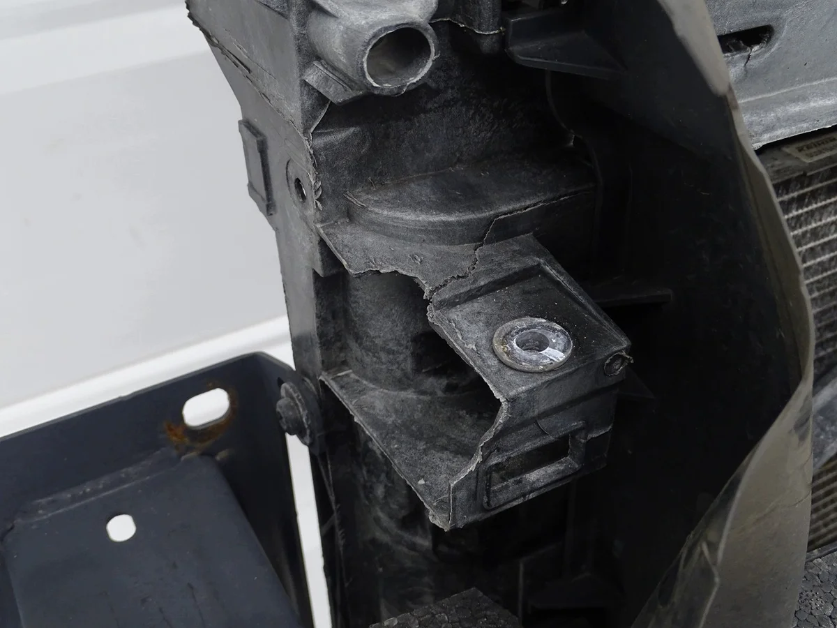Skoda Octavia III 1.5 TSI Verstärkung vorne image 8