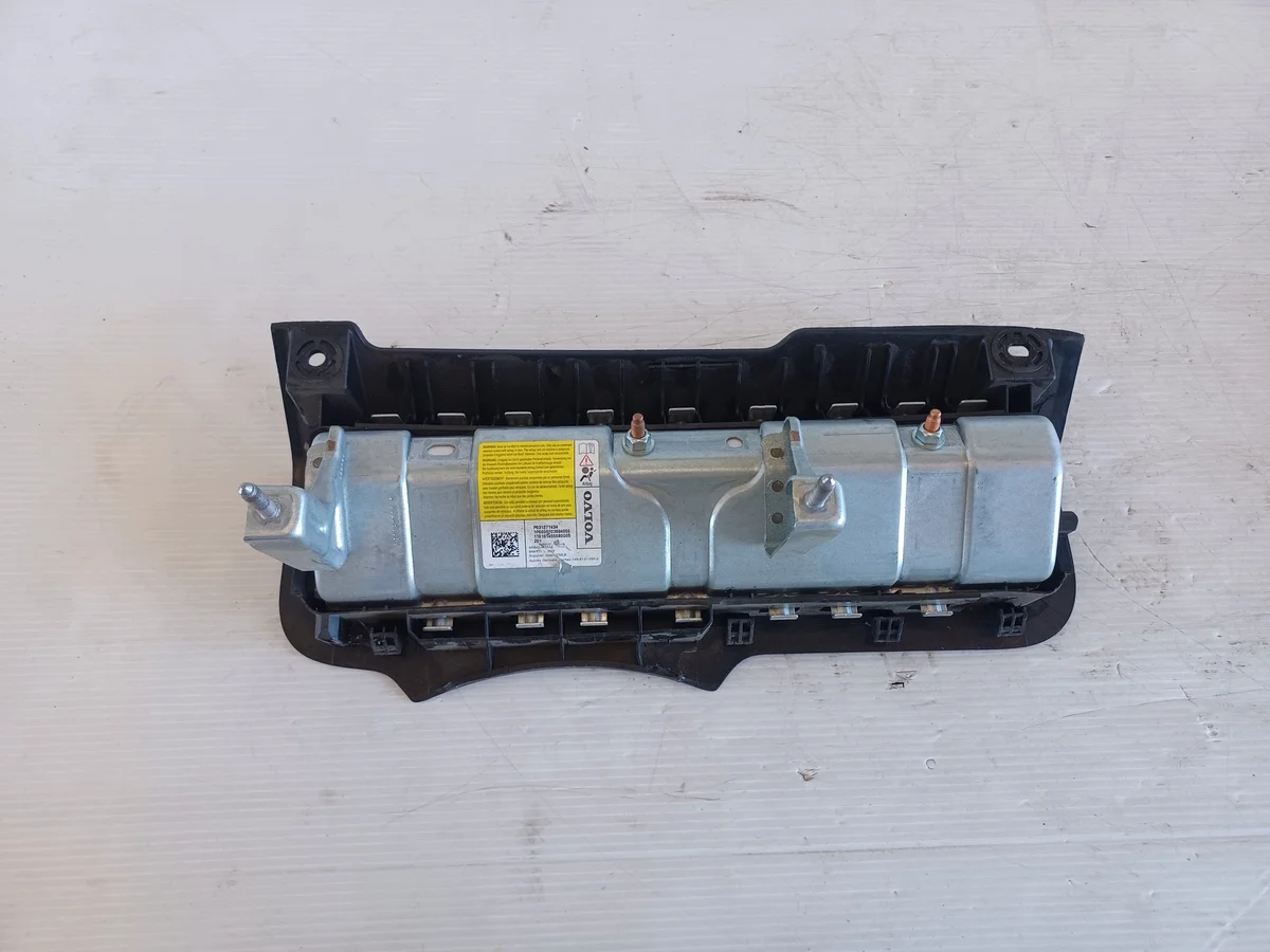 Volvo V40 II Knie-Airbag gebraucht image 6
