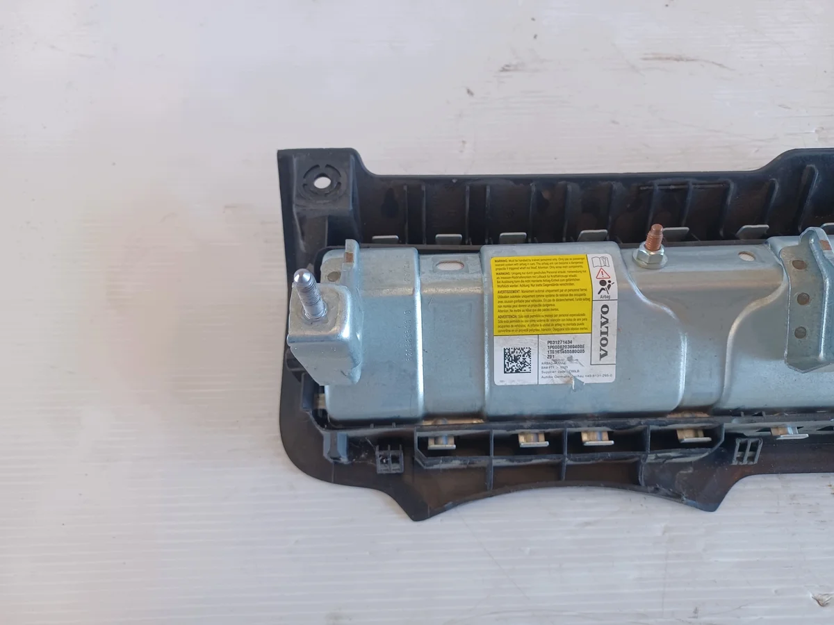 Volvo V40 II Knie-Airbag gebraucht image 7