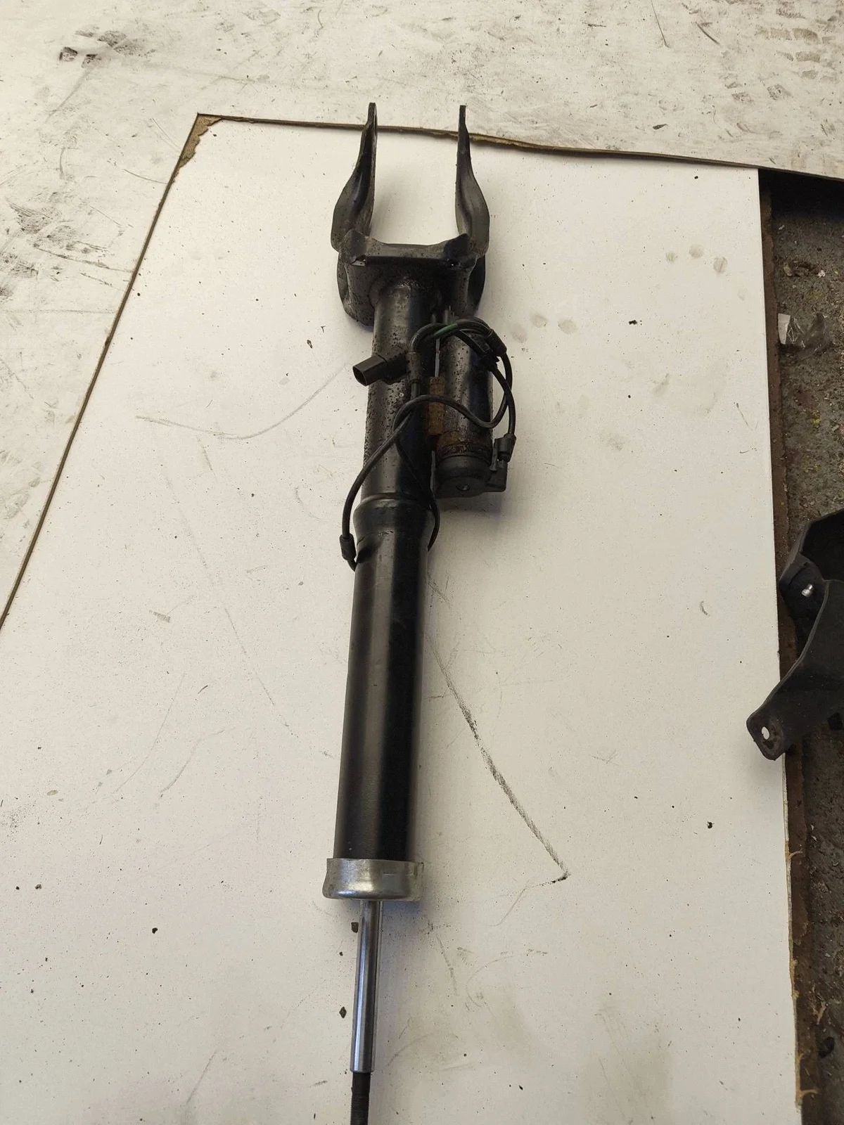 Luftfederbein vorne Mercedes ML W166 1663205066