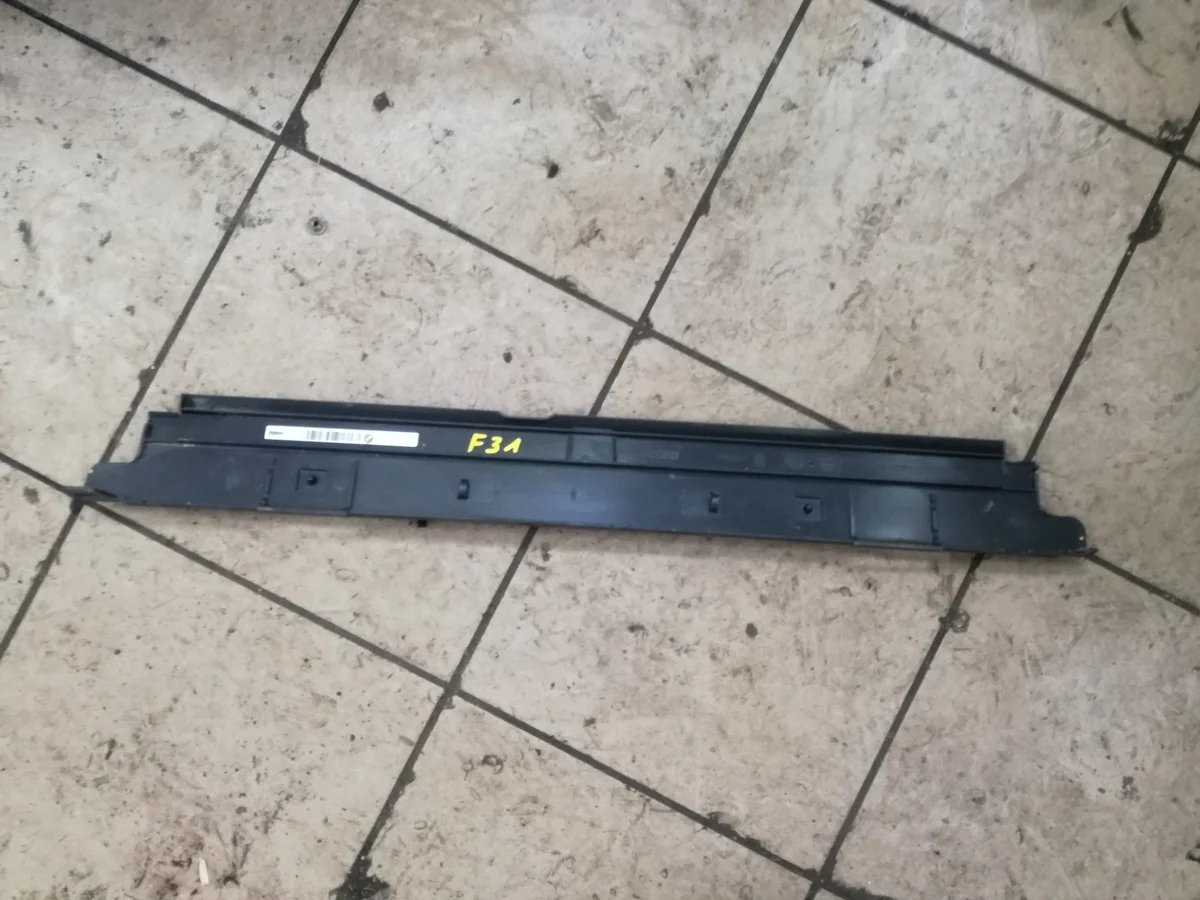 BMW F30 F31 Support radiateur supérieur