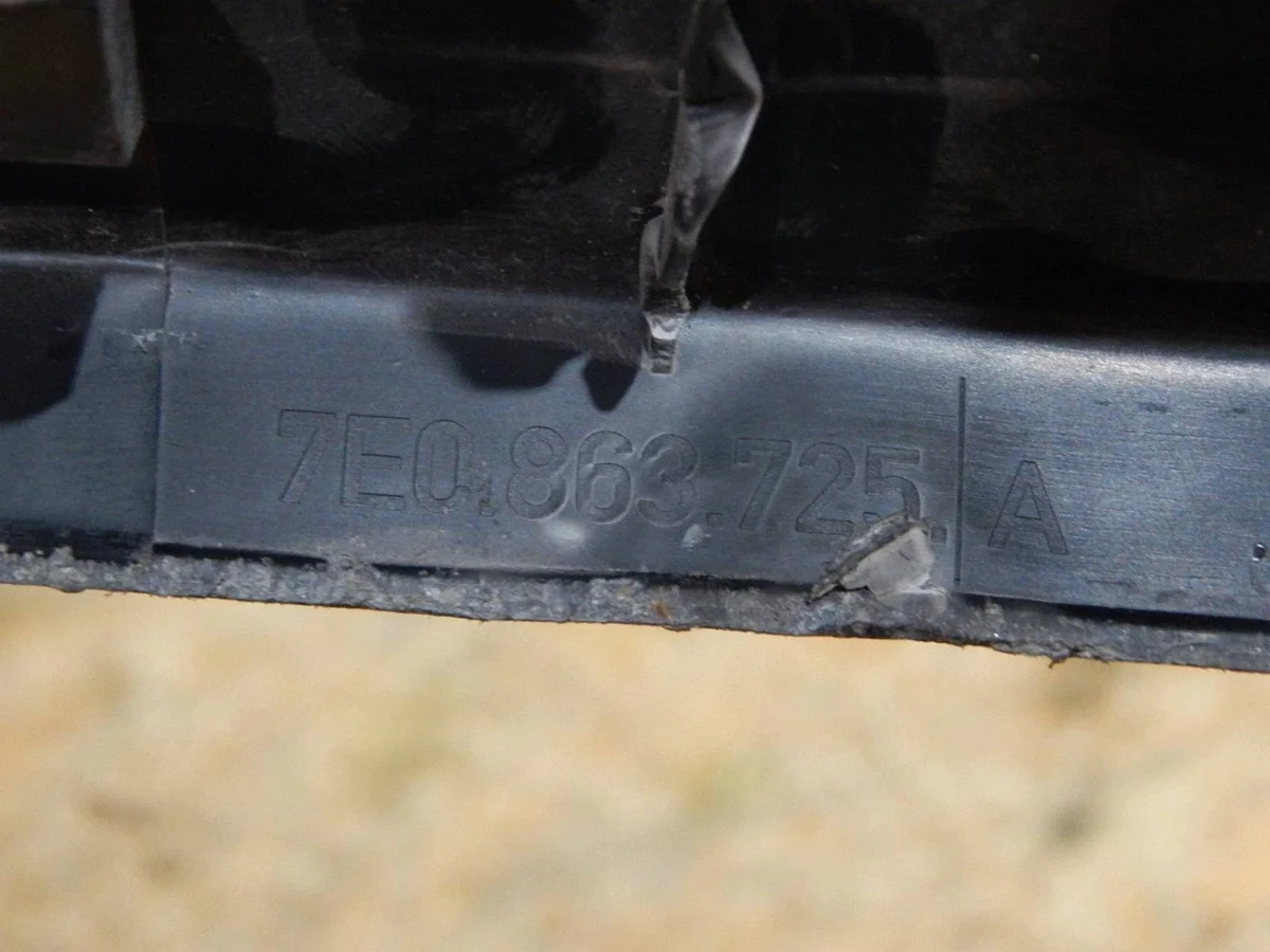 VW T6 Estribo Puerta Corredera Derecho Trasero image 6