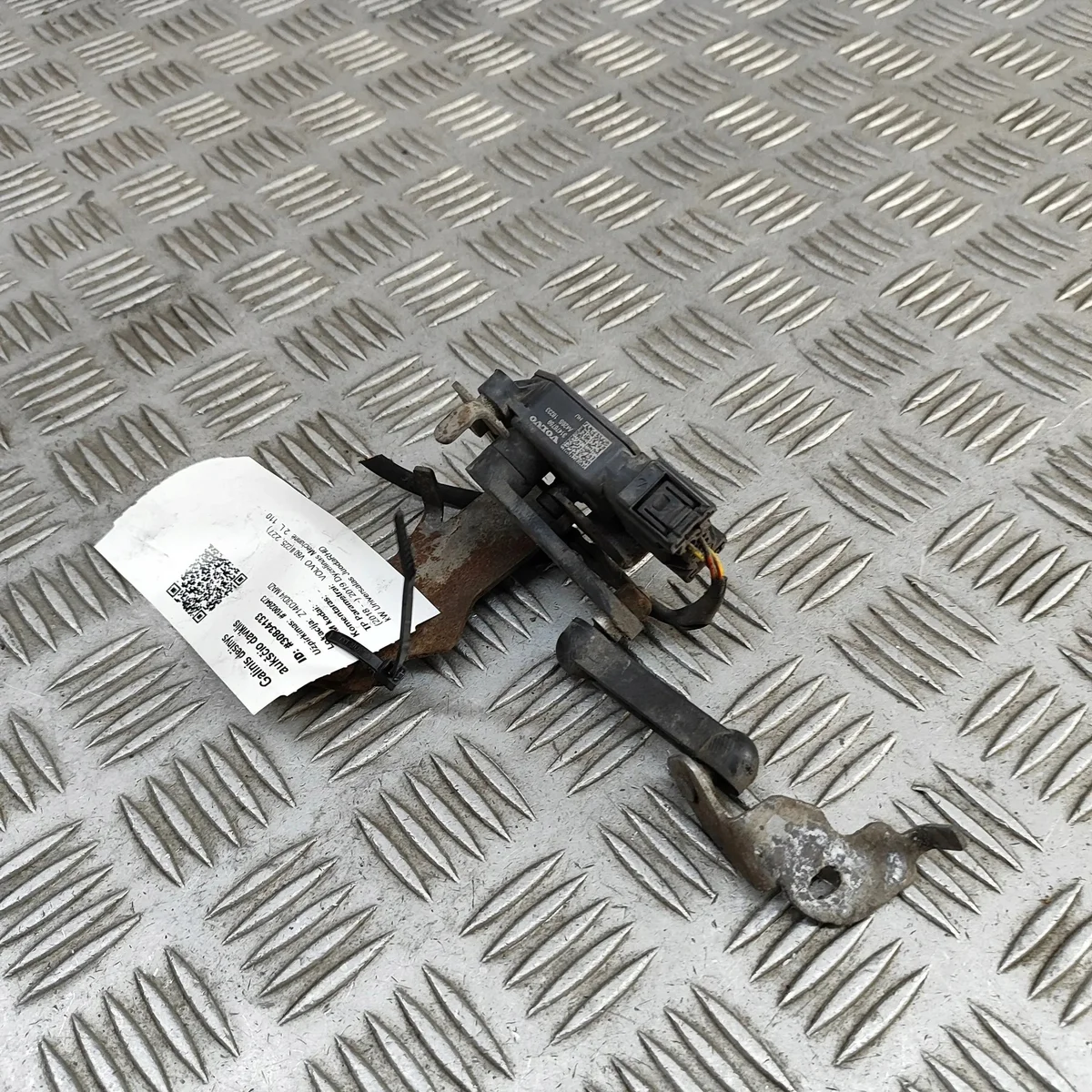 Headlight Level Sensor Volvo V90 II Used image 3