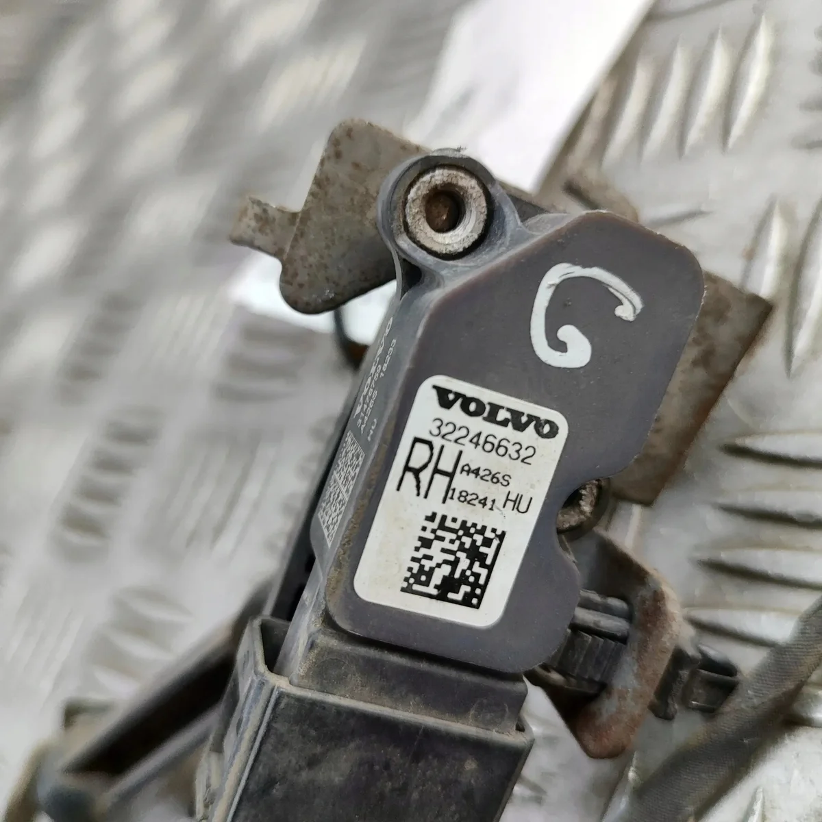 Headlight Level Sensor Volvo V90 II Used image 7