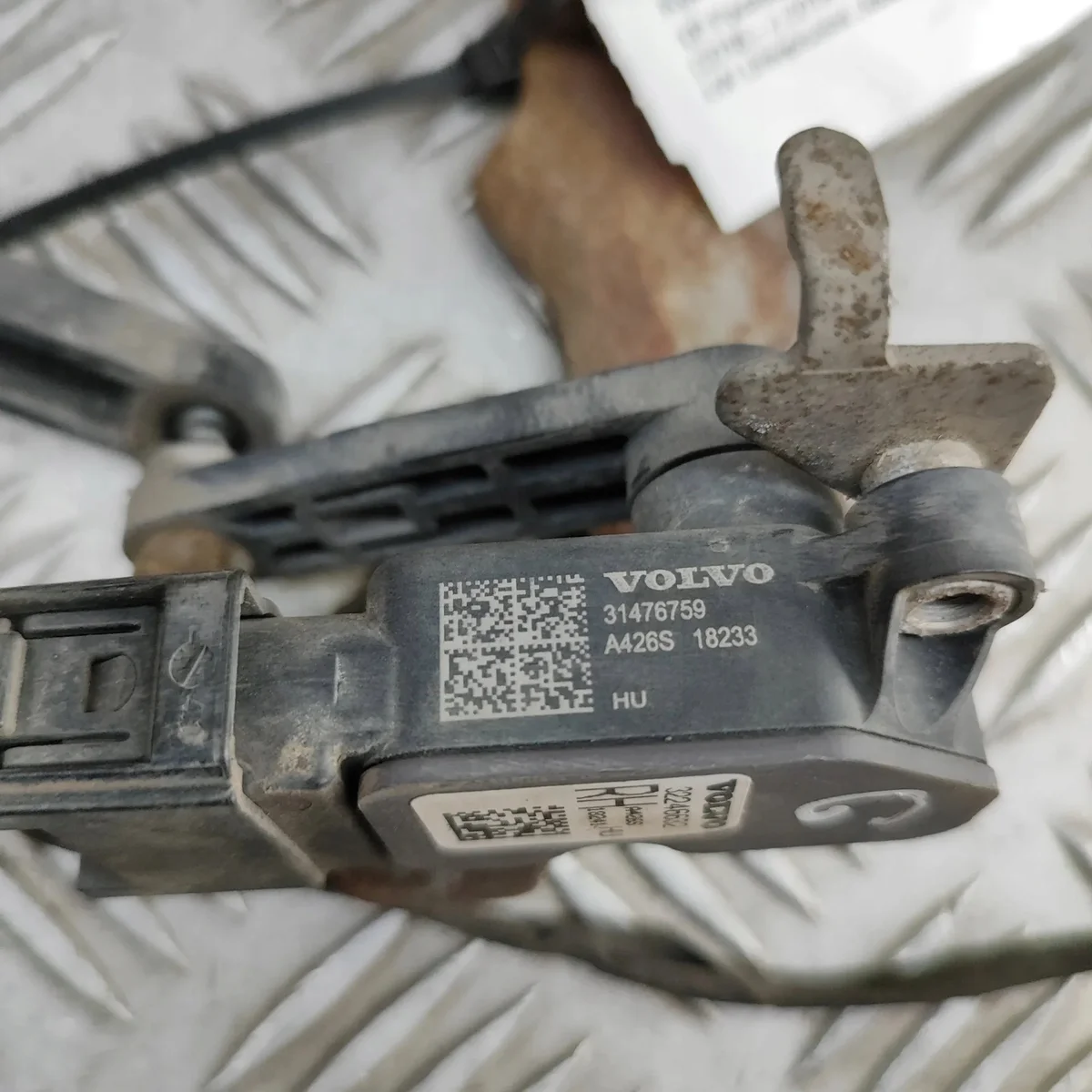 Headlight Level Sensor Volvo V90 II Used image 8