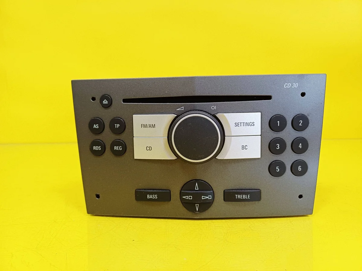 Radio CD 30 Opel Zafira B 13190856