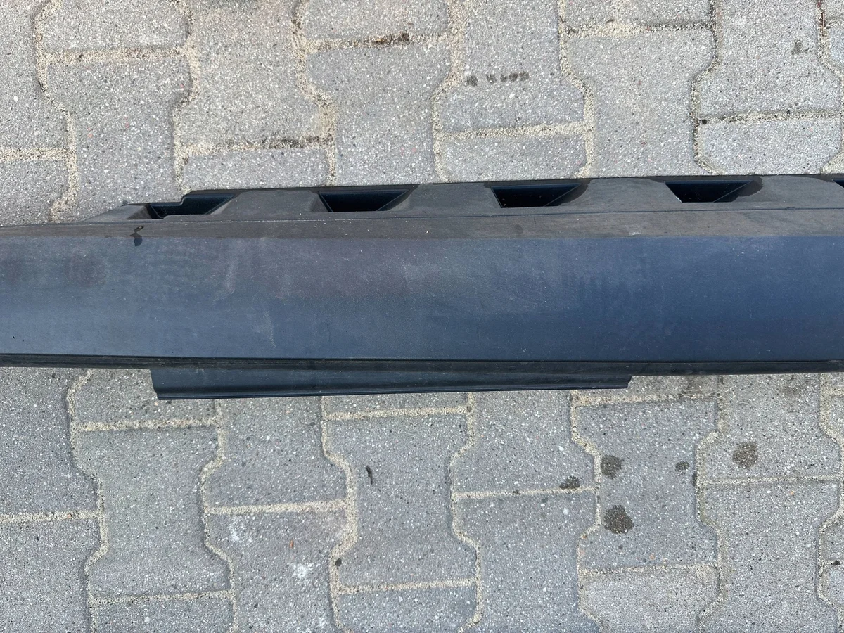 Mini Cooper R60 Rocker Panel Trim Set Used image 5