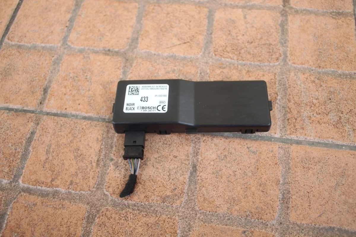 Module commande Opel Insignia A 13501980