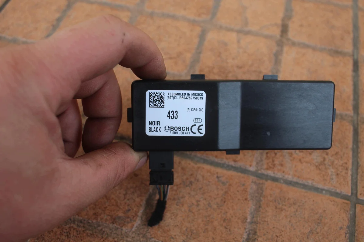 Opel Insignia A Control Module 13501980 image 4