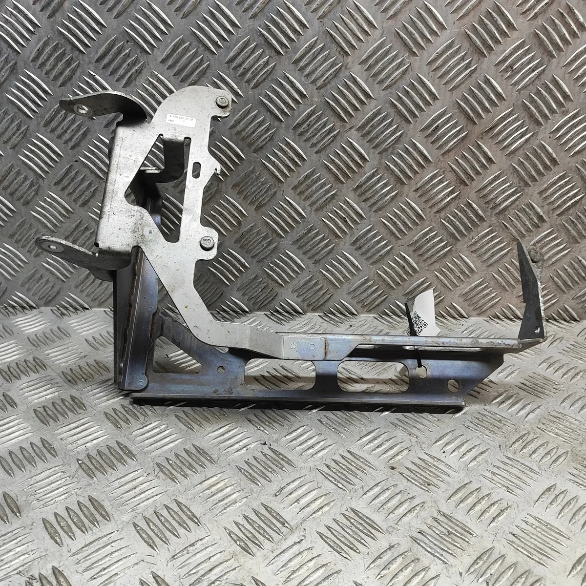 Support radiateur Mercedes-Benz M (W166) A1666260529 image 5