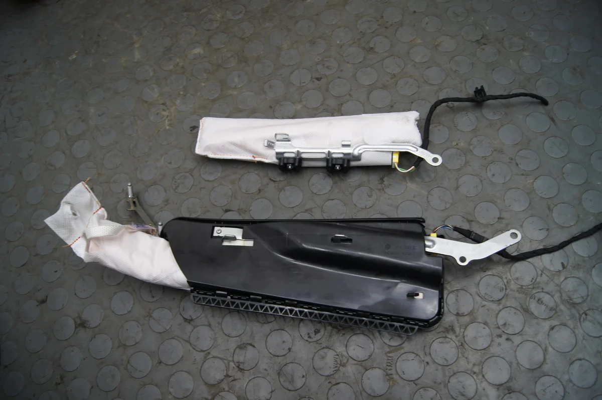 VW ID.3 Airbag Fahrerseite Links Gebraucht image 3