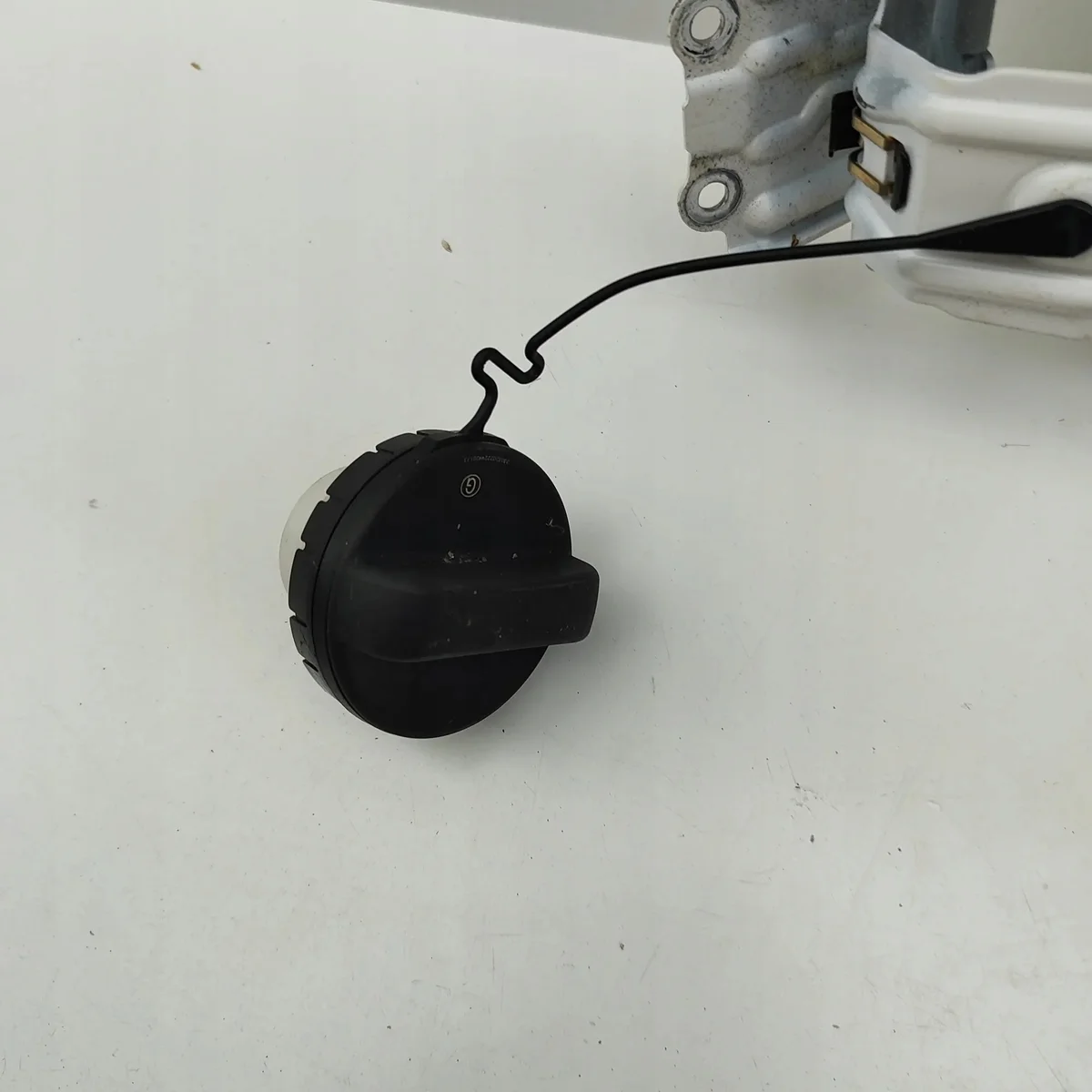 Klappe für Kraftstofftank Toyota C-HR 77350F4070 image 8