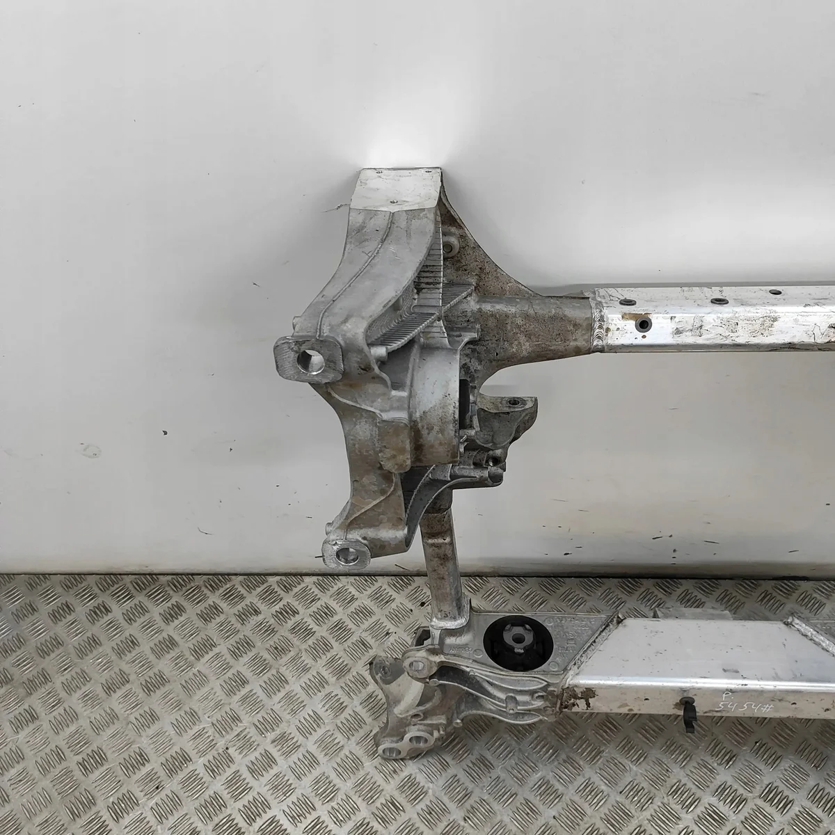 Audi Q8 2023 Subframe Dianteiro 4KE399313E image 3