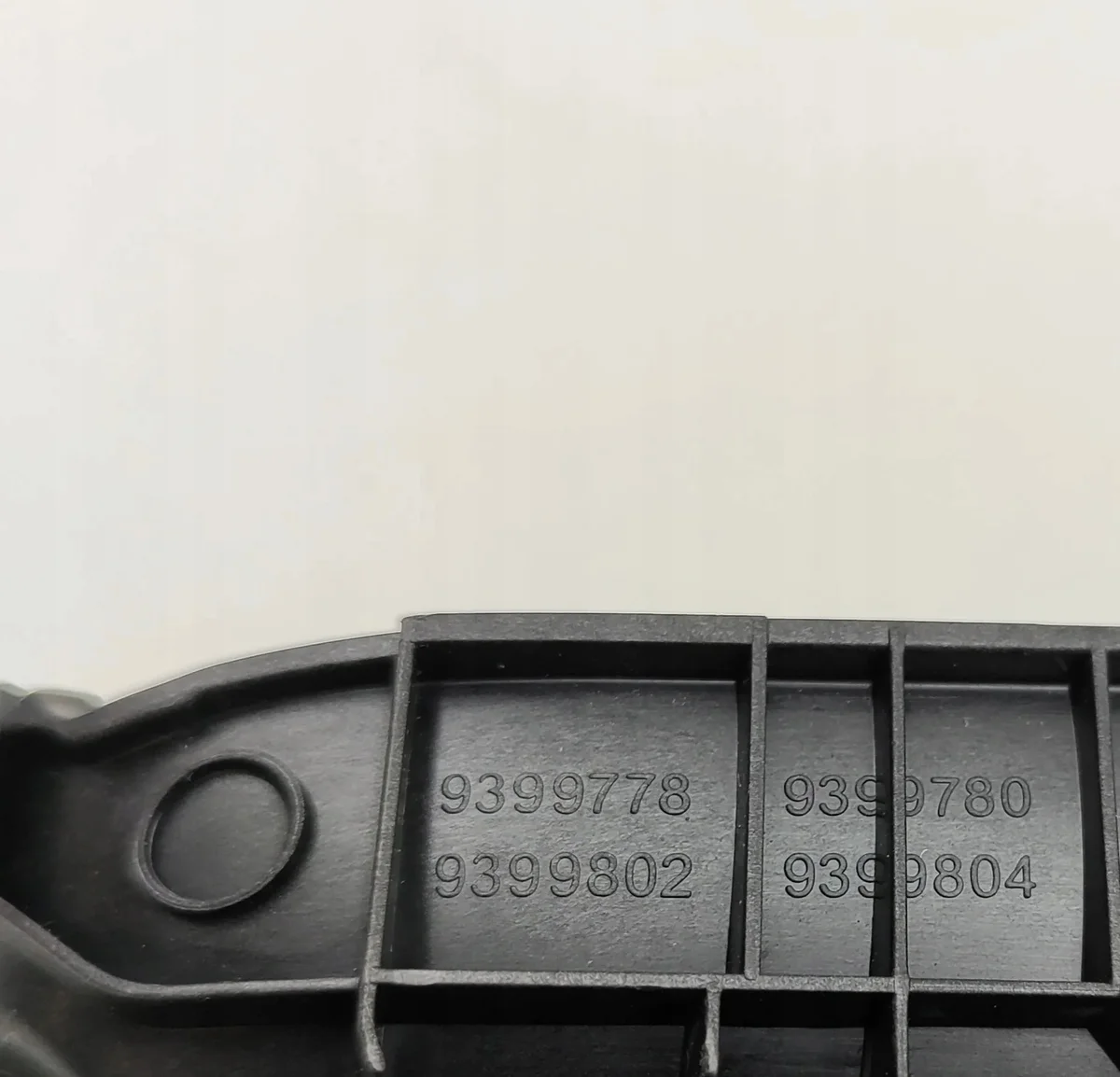 Mittelarmlehne BMW X5 G05 9399802 image 9