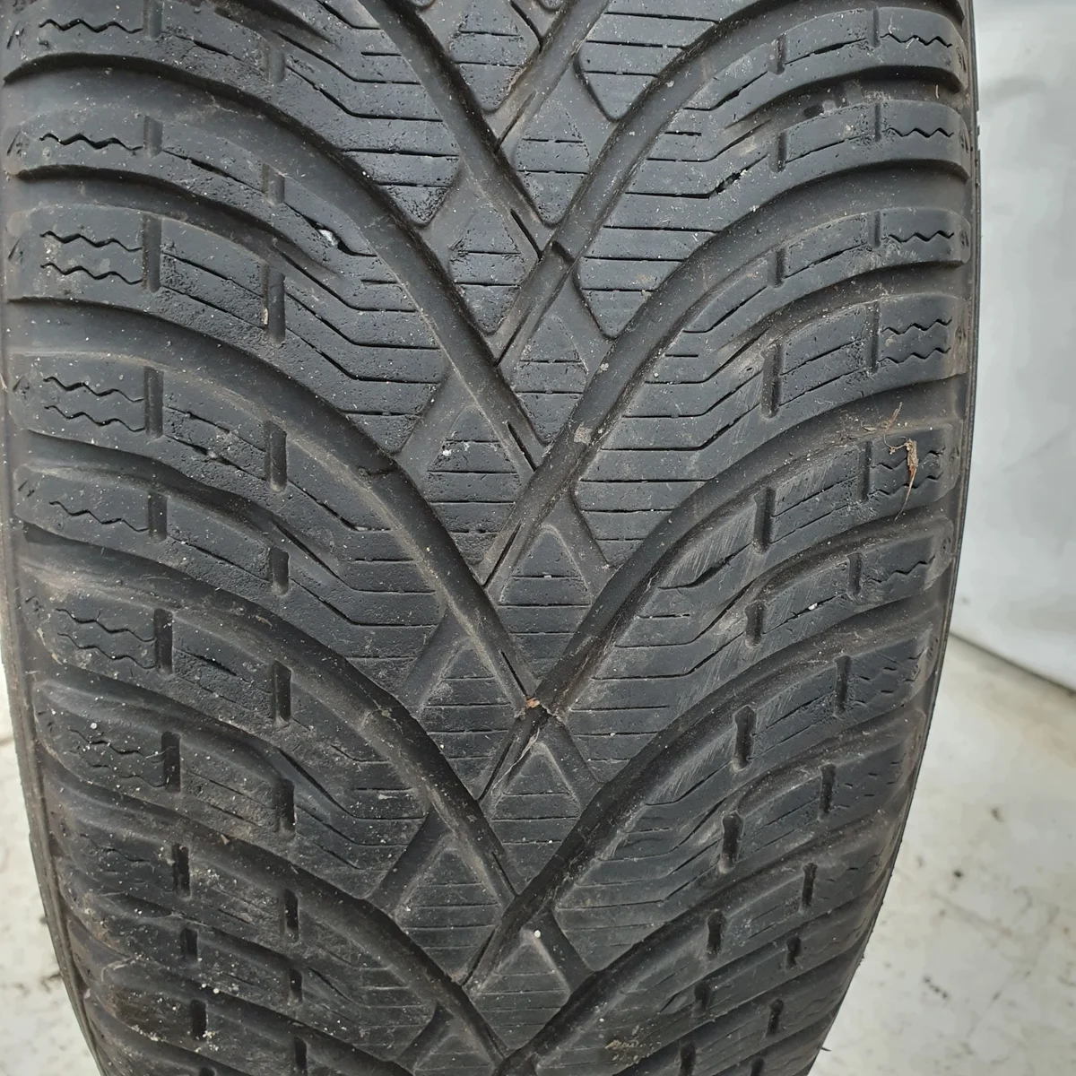 Pneu hiver Kleber 195/65 R15 image 8