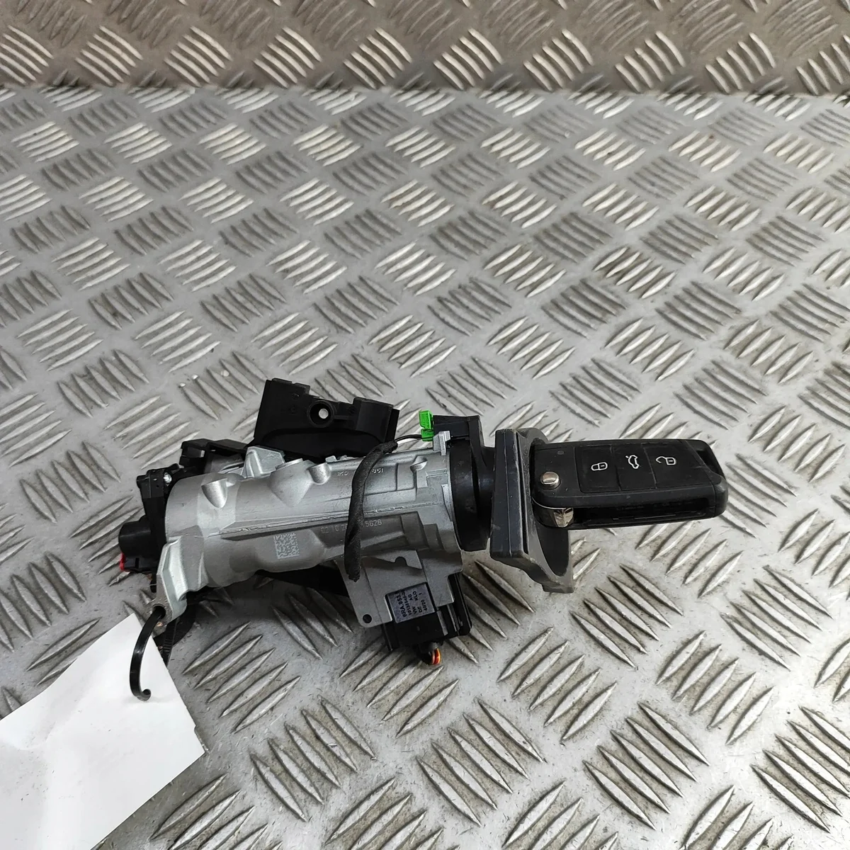 Skoda Kamiq Ignition Switch 654959752C Used image 3
