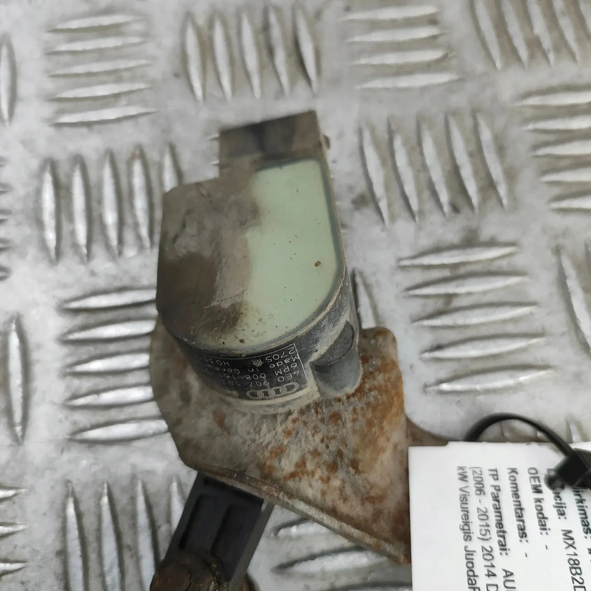 Audi Q7 (4L) Höger Fram Nivåsensor image 7
