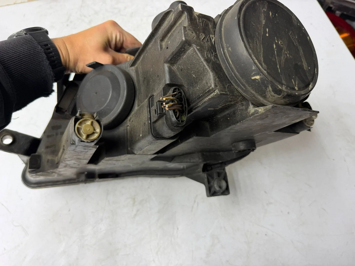 Phare Droit Volkswagen Passat B6 KOR3621 image 7
