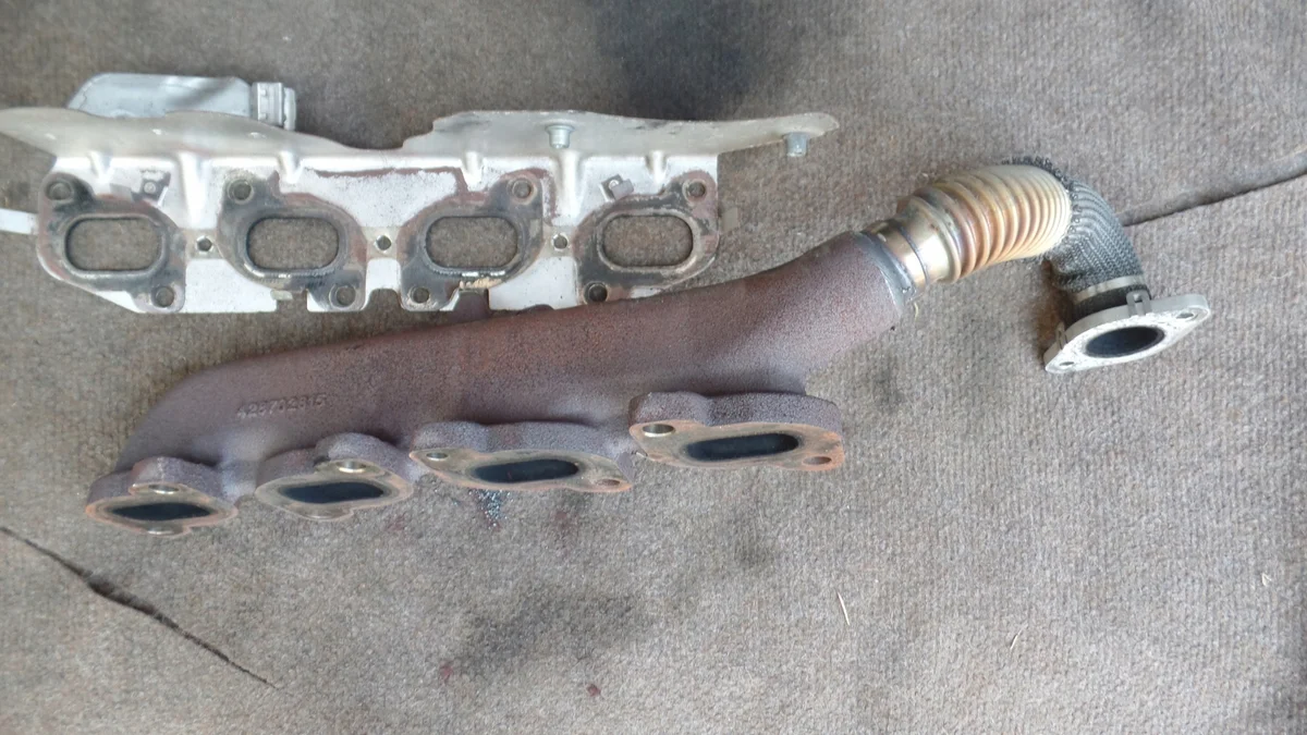 Opel 55491382 Collecteur d'échappement image 6