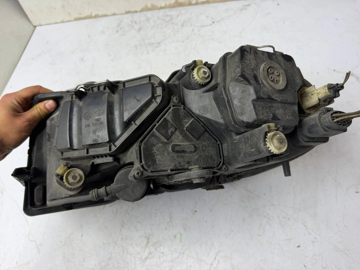 Scheinwerfer rechts Skoda Superb B5 I KOR3631 image 7
