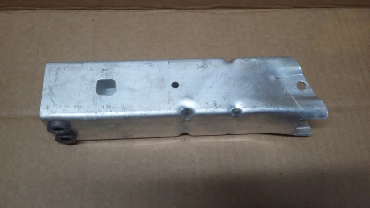BMW X1 U11 X2 U10 F70 F74 Zona Plegado Derecha