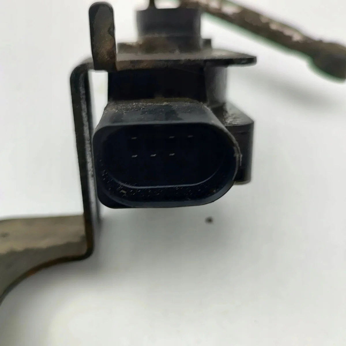 Nissan Leaf ZE1 Sensor Niveauregulierung Links Hinten image 6