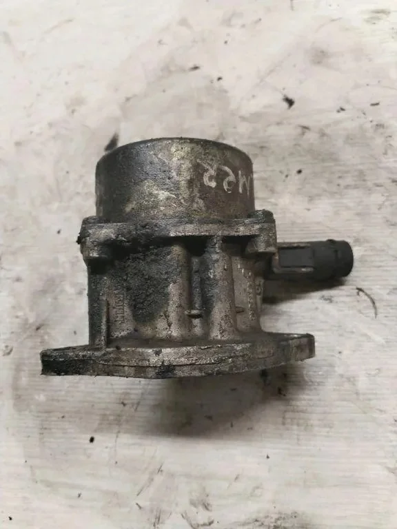 Vacuum Fuel Pump 8200113585 for Renault image 3