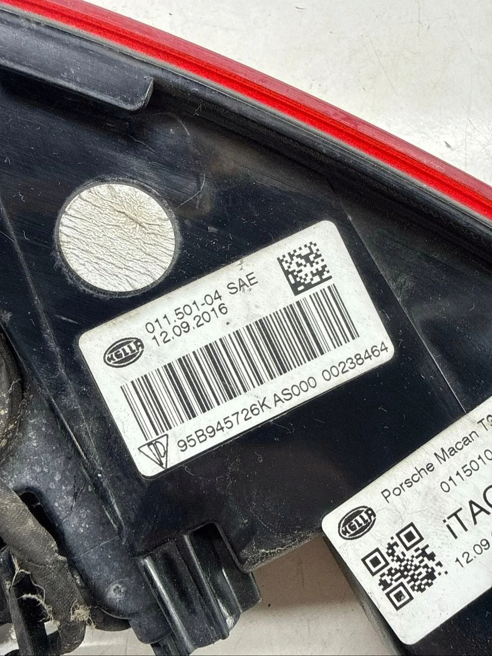 Porsche Macan Lampe Arrière 95B945726K image 10