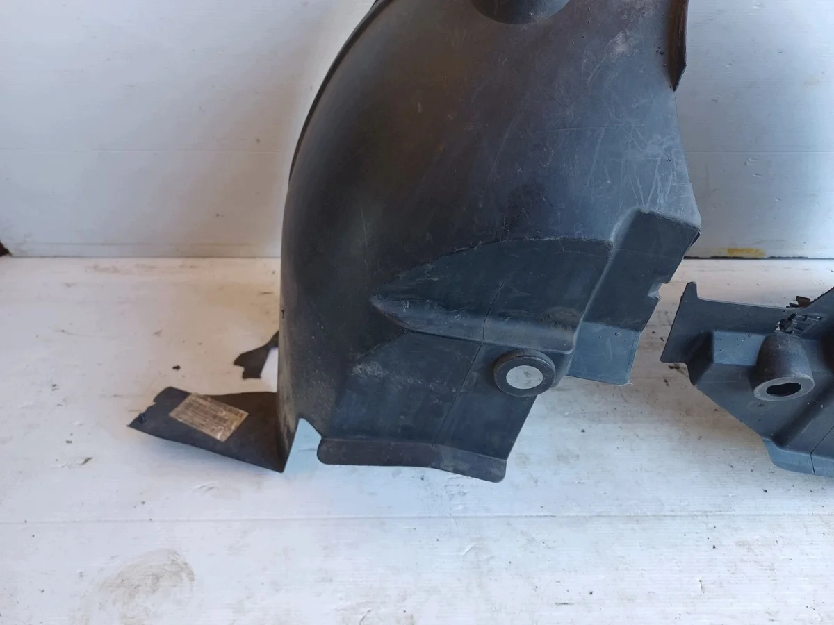 Radlauf vorne rechts Mercedes Vito W639 image 10