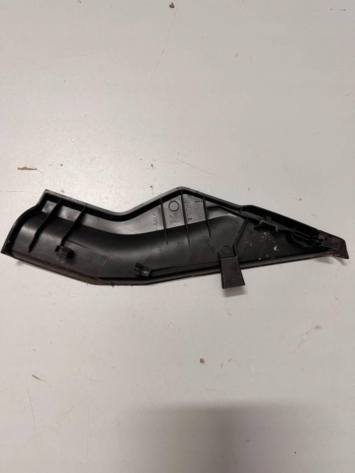 Eckteil Windlauf Links Peugeot 2008 II LIFT 9825750680 thumbnail 1