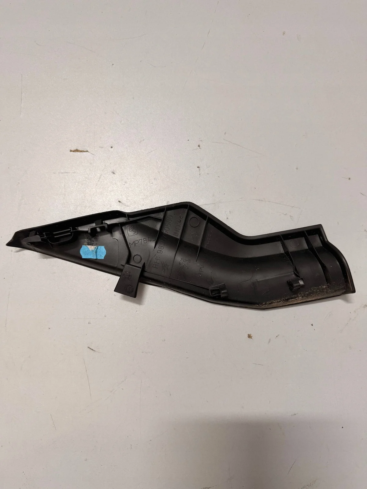 Angolo parabrezza sinistro Peugeot 2008 II LIFT 9825750580