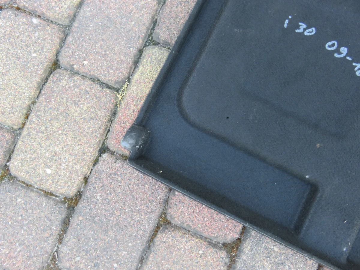 Hyundai i30 2009-2012 plage coffre image 5