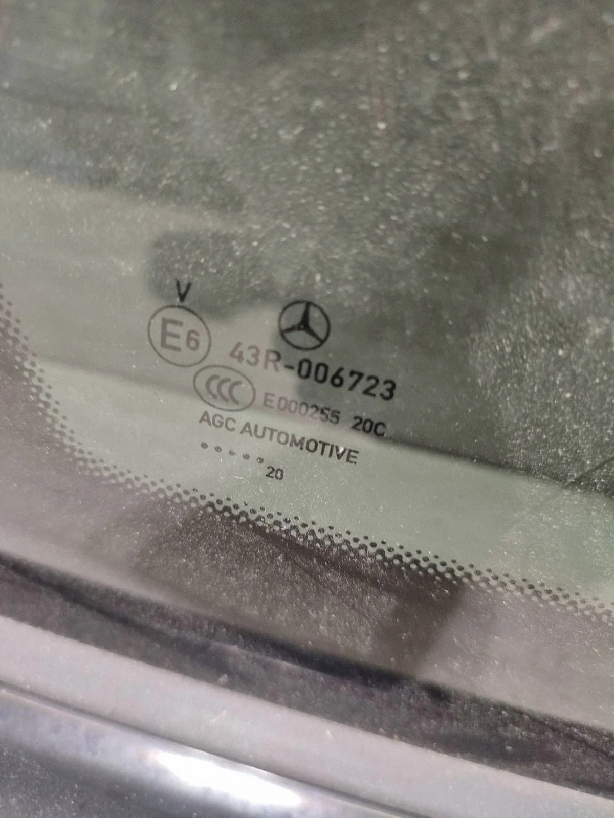 Vitrage Arrière Gauche Mercedes C W205 image 8