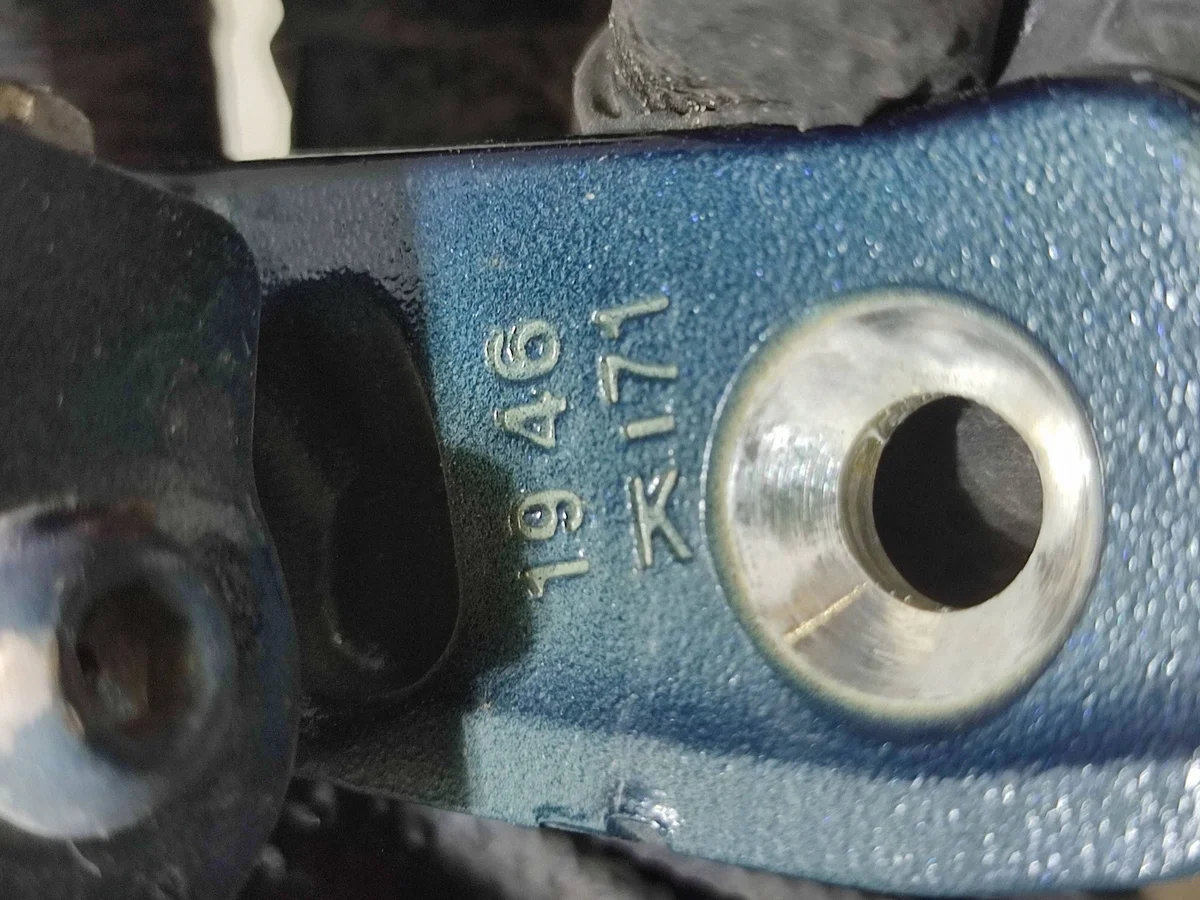 Cerniera Anteriore Destra Mercedes W205 AMG