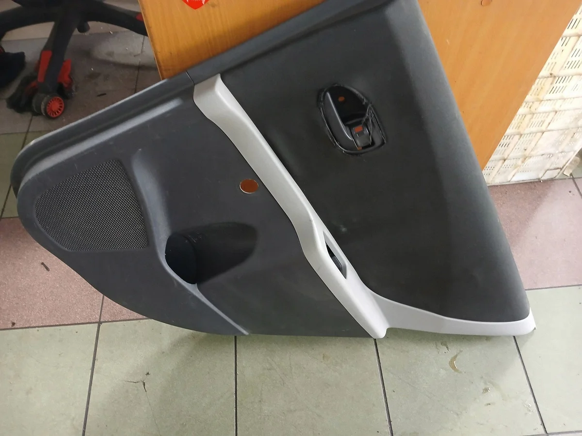 2006 Toyota Yaris Bakdörrspanel M35873