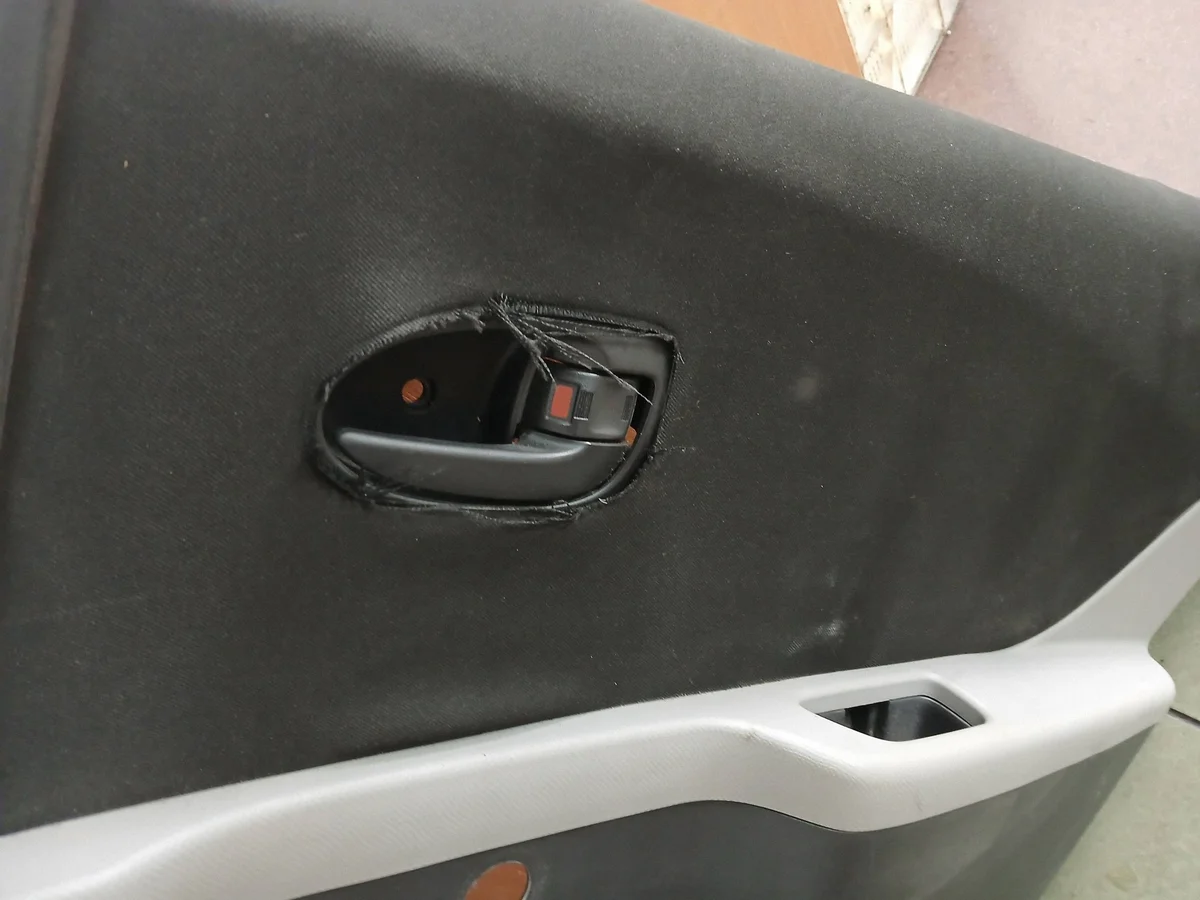 Toyota Yaris 2006 Panneau Porte Arrière M35873 image 3