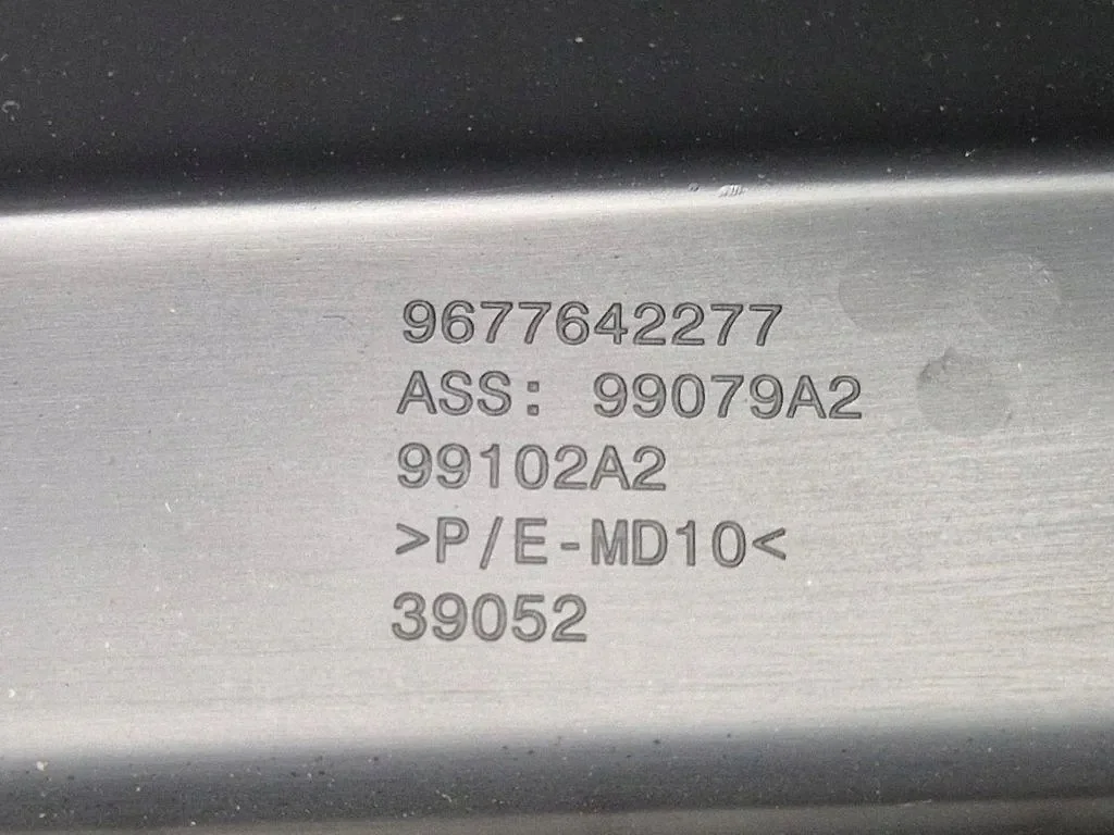 PEUGEOT 308 II T9 Halterung Gepäckraumablage rechts image 6
