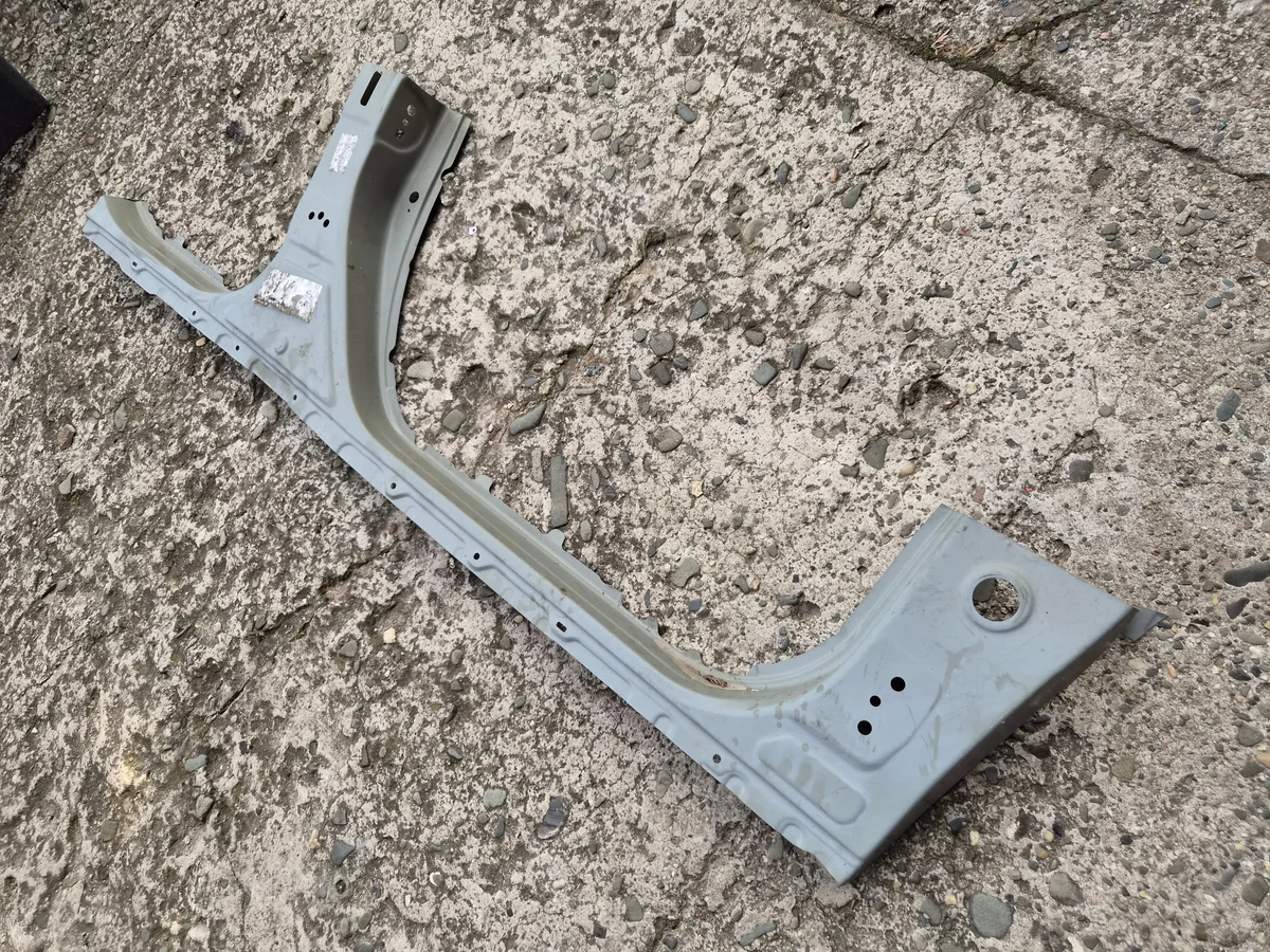 Toyota Corolla 18- Sedan Right Rocker Panel