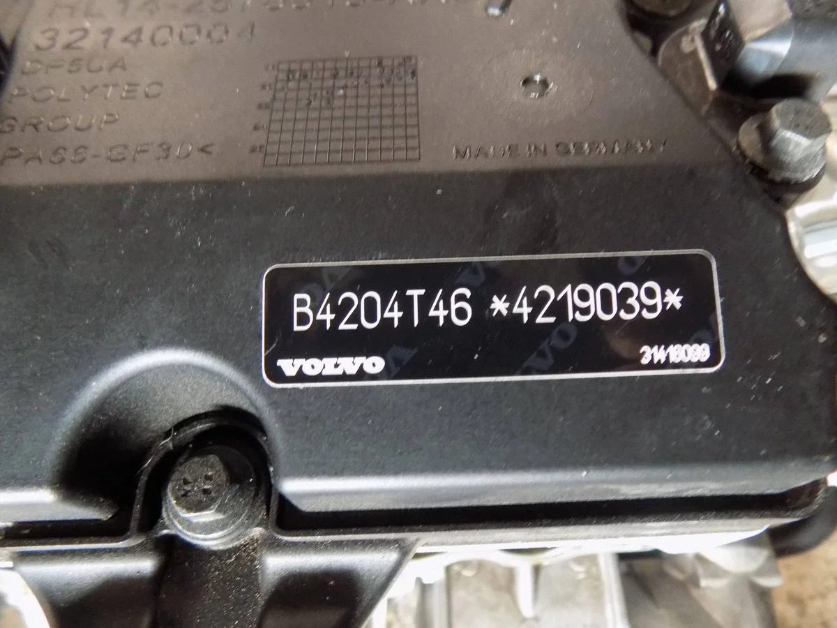 VOLVO V60 II S60 III T6 T8 B4204T46 Motor image 8