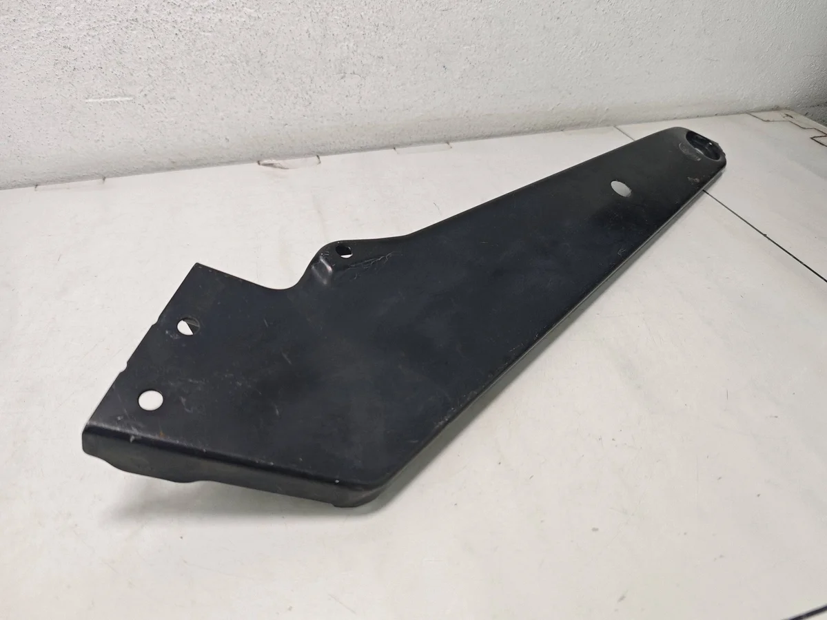 Panneau support radiateur VW Passat B8 gauche image 4