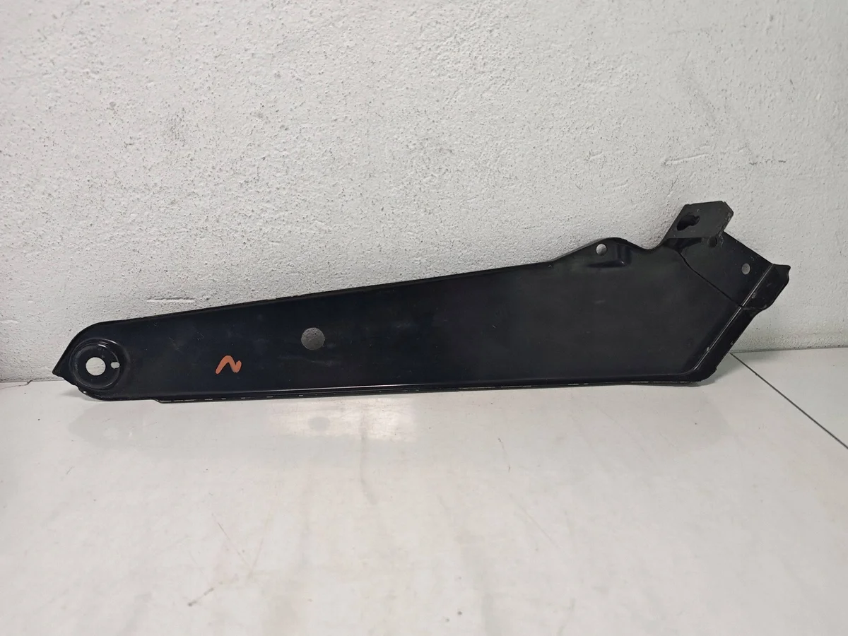 Panneau support radiateur VW Passat B8 gauche image 7