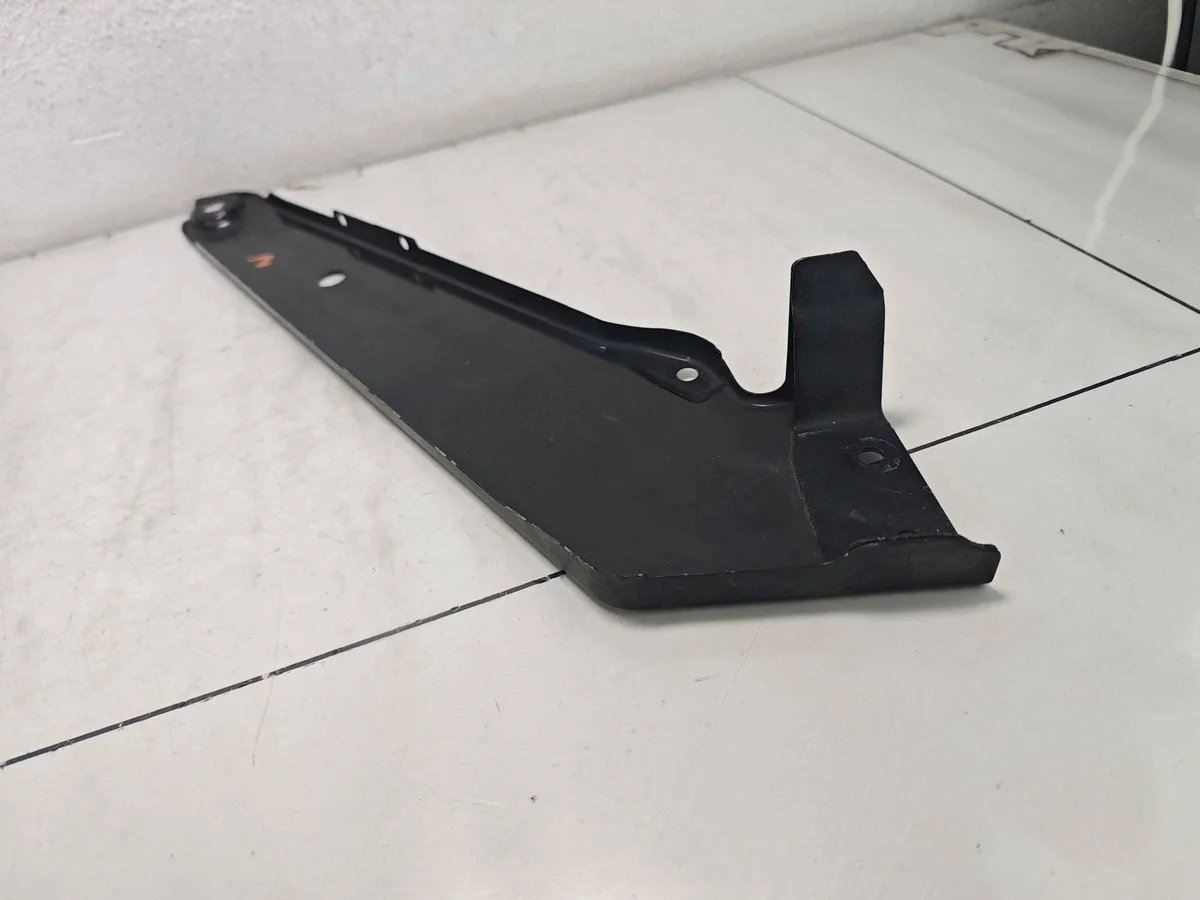 Panneau support radiateur VW Passat B8 gauche image 9