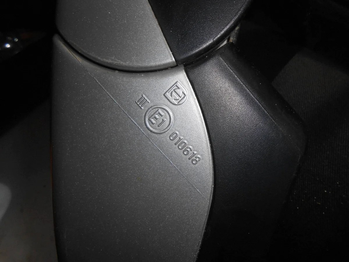 Opel Omega B peili oikea 5 pin E1010618 image 5