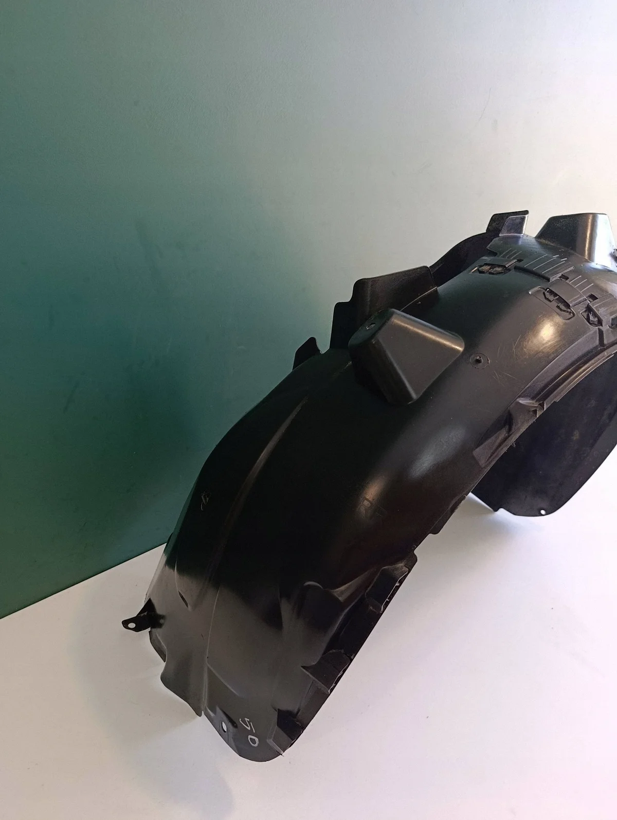 Opel Corsa D höger framskärm 13187357