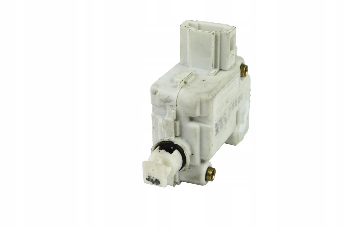 Actuador Cierre Maletero VW Polo 9N 3B0959781C image 3
