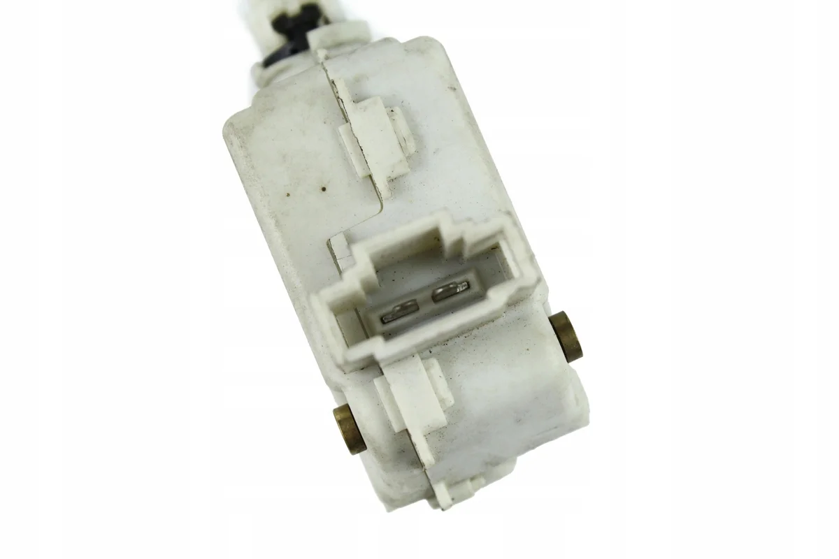 Actuador Cierre Maletero VW Polo 9N 3B0959781C image 4