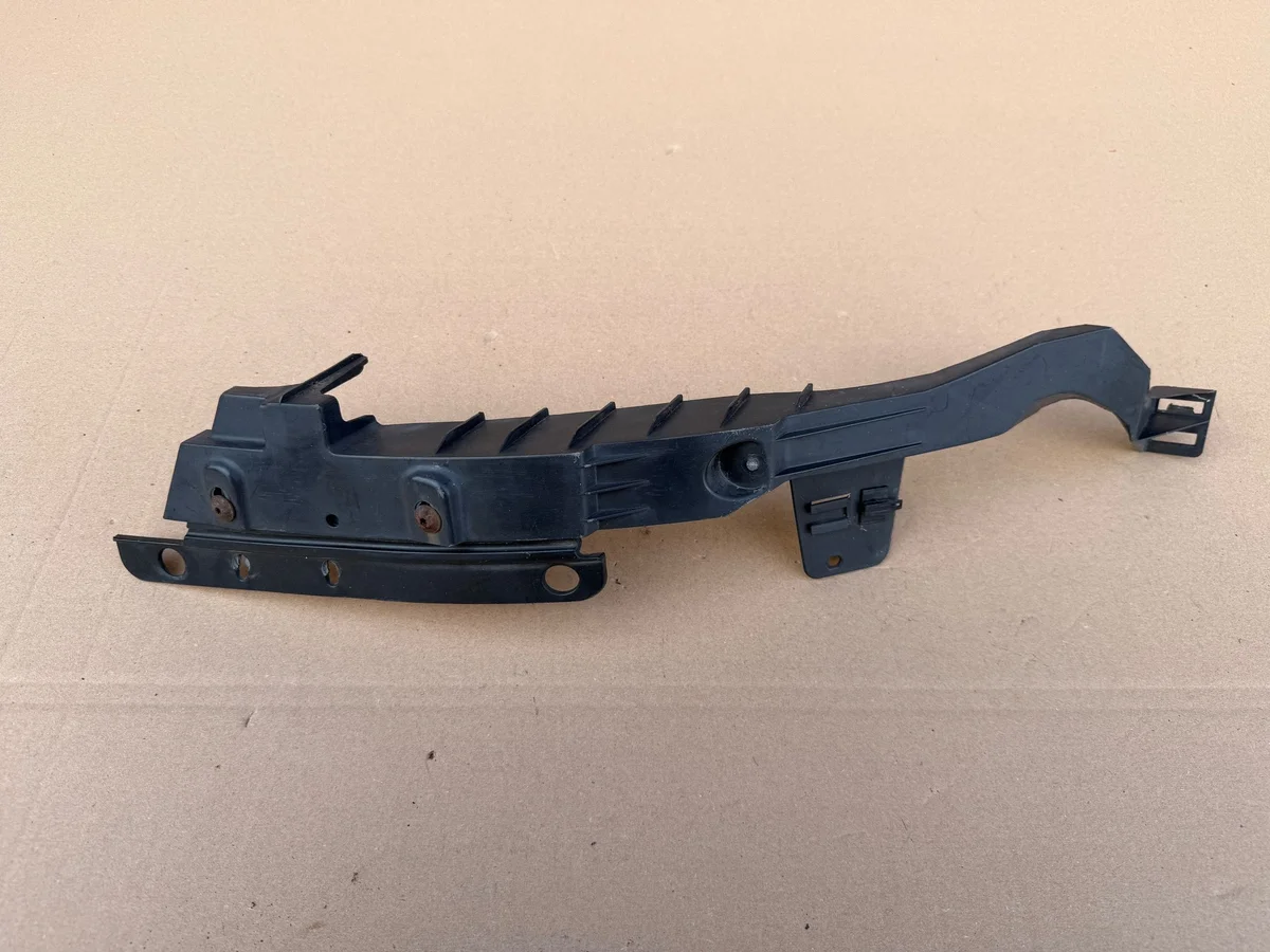 Supporto Faro Sinistro Opel Astra J 13287639